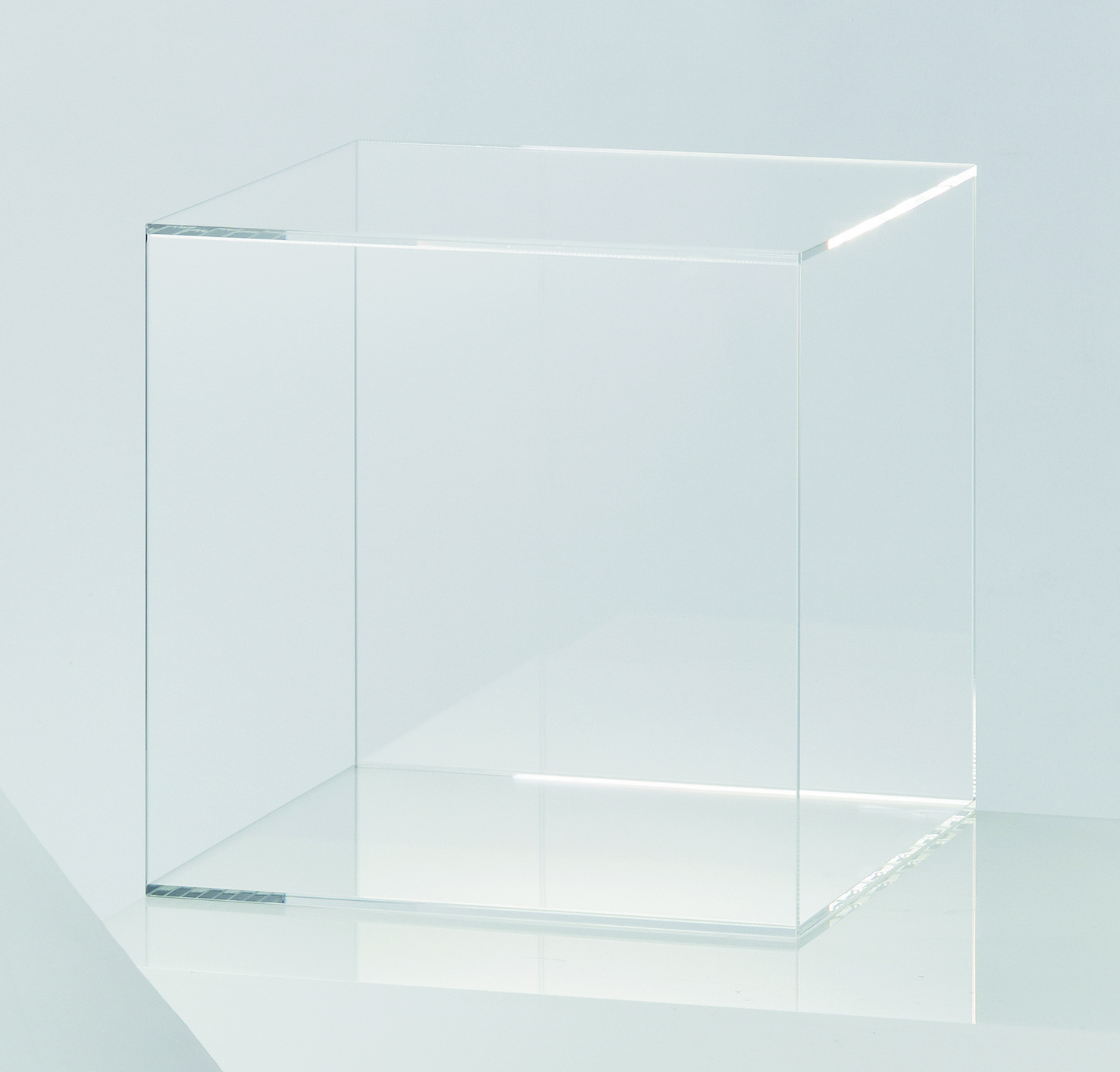 AP10000 アクリルスタンドＳ（クリア）